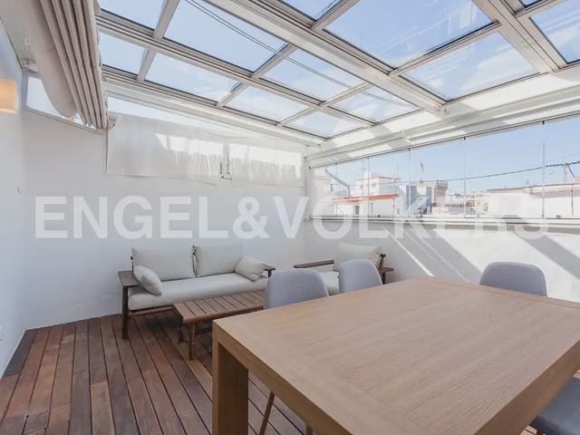 2 soveværelse Penthouse til leje i El Carme, Valencia by - € 1.700 (Ref: 9965593)