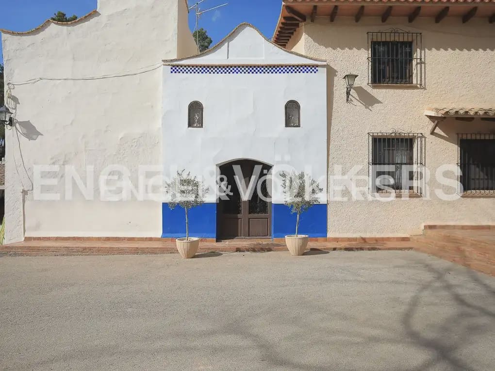 Finca/Casa Rural de 4 habitaciones en Ayora en venta con piscina - 4.800.000 € (Ref: 9965594)
