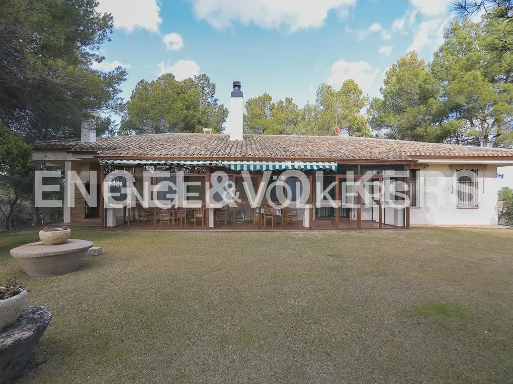 Finca/Casa Rural de 4 habitaciones en Ayora en venta con piscina - 4.800.000 € (Ref: 9965594)