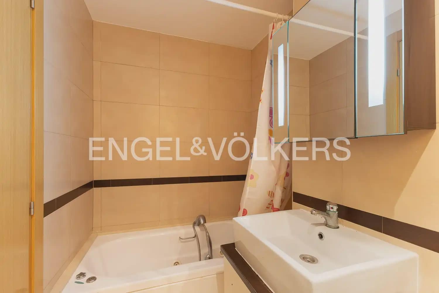 2 bedroom Flat for sale in Oropesa  with pool garage - € 130,000 (Ref: 9965745)