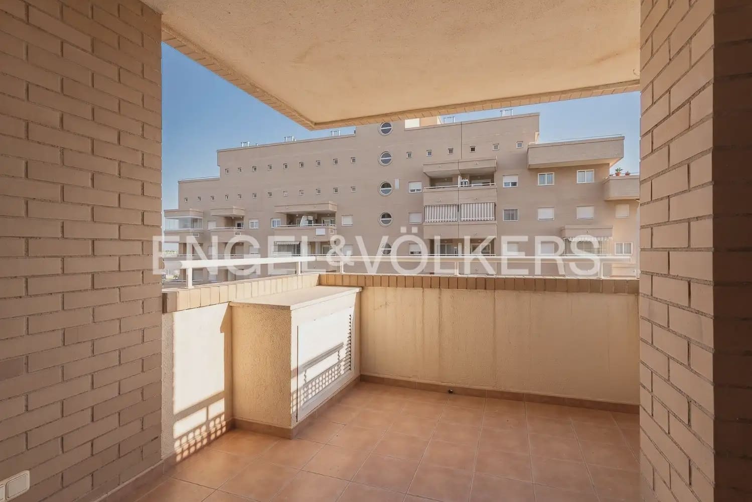 2 bedroom Flat for sale in Oropesa  with pool garage - € 130,000 (Ref: 9965745)