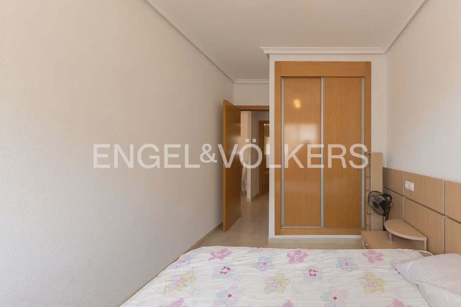 2 bedroom Flat for sale in Oropesa  with pool garage - € 130,000 (Ref: 9965745)