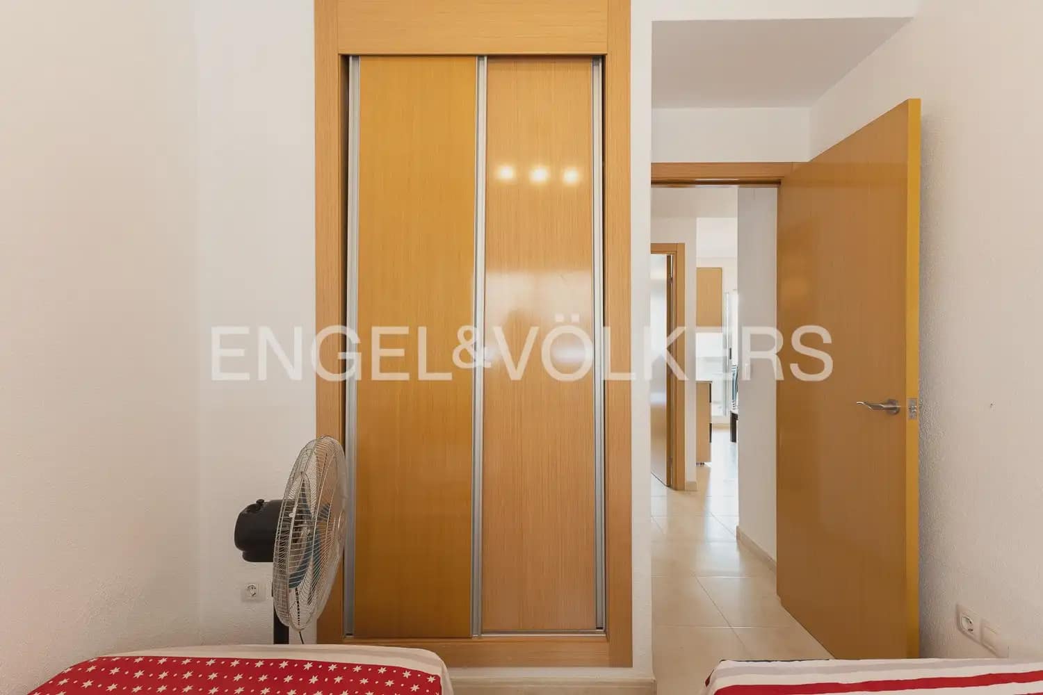 2 bedroom Flat for sale in Oropesa  with pool garage - € 130,000 (Ref: 9965745)