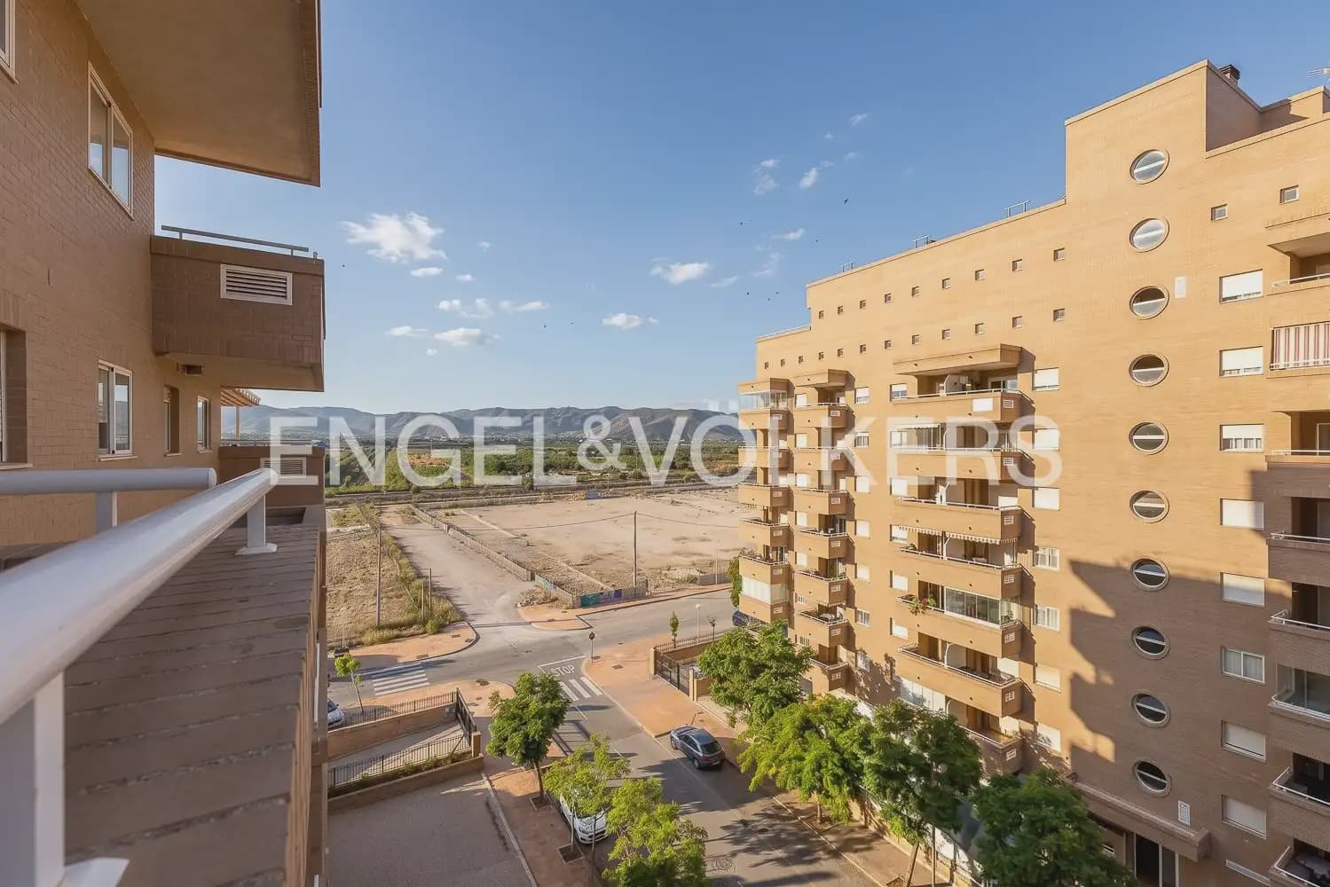 2 bedroom Flat for sale in Oropesa  with pool garage - € 130,000 (Ref: 9965745)