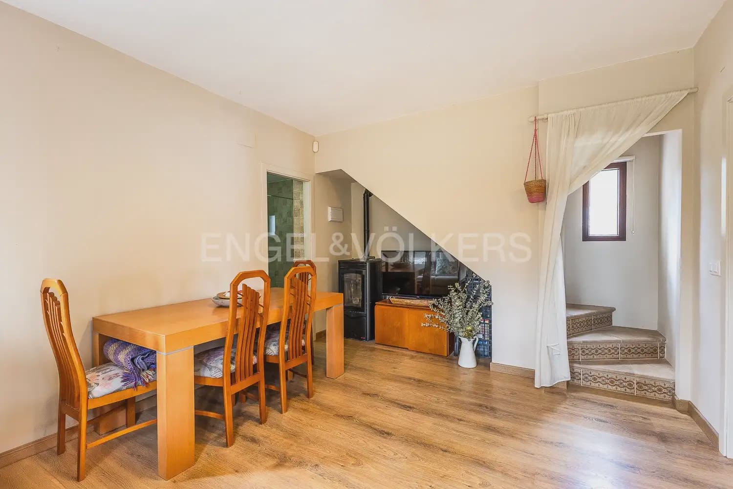 6 slaapkamer Villa te koop in Betera met zwembad garage - € 580.000 (Ref: 9965749)
