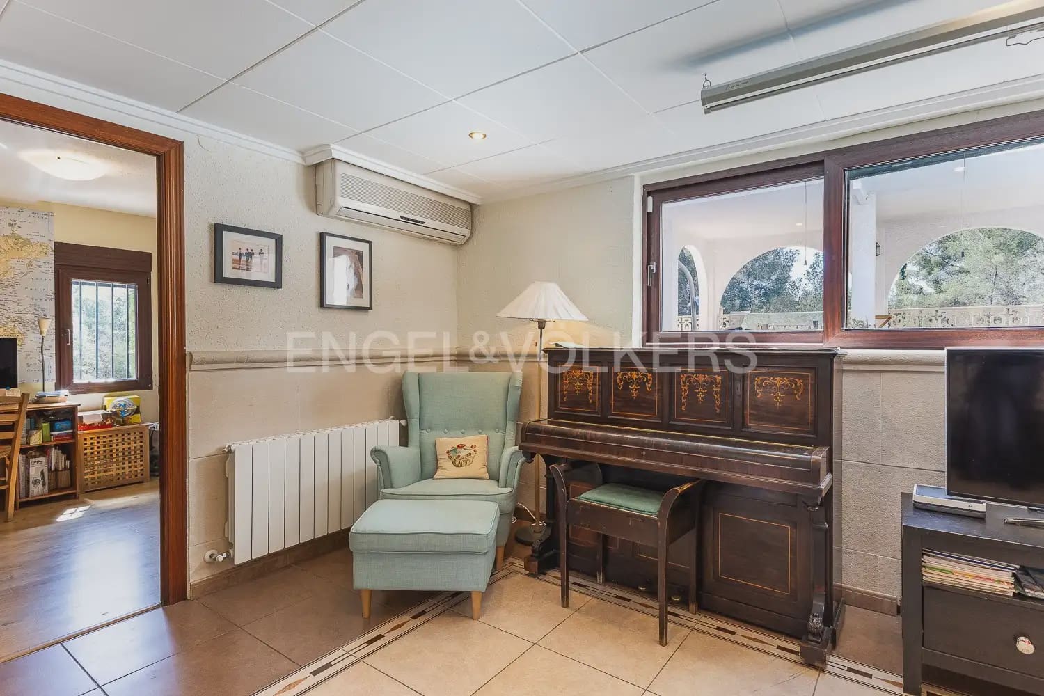 6 slaapkamer Villa te koop in Betera met zwembad garage - € 580.000 (Ref: 9965749)