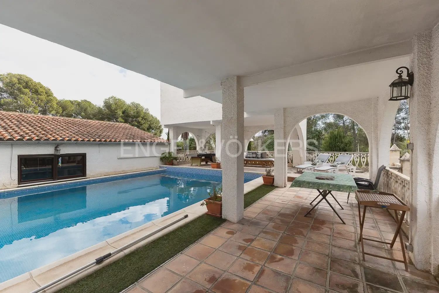 6 slaapkamer Villa te koop in Betera met zwembad garage - € 580.000 (Ref: 9965749)