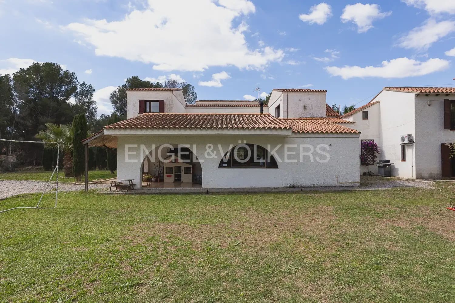 6 slaapkamer Villa te koop in Betera met zwembad garage - € 580.000 (Ref: 9965749)