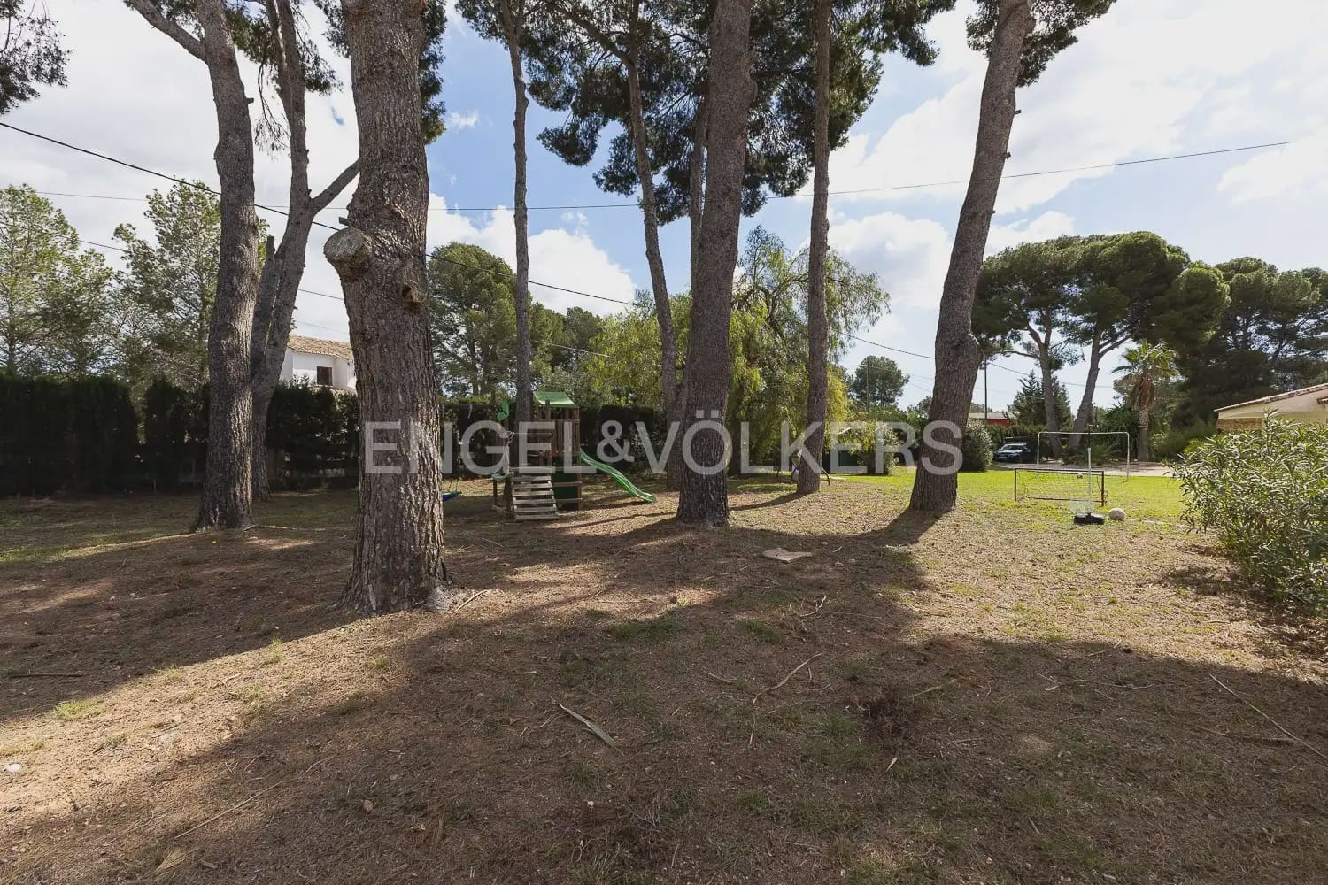 6 slaapkamer Villa te koop in Betera met zwembad garage - € 580.000 (Ref: 9965749)