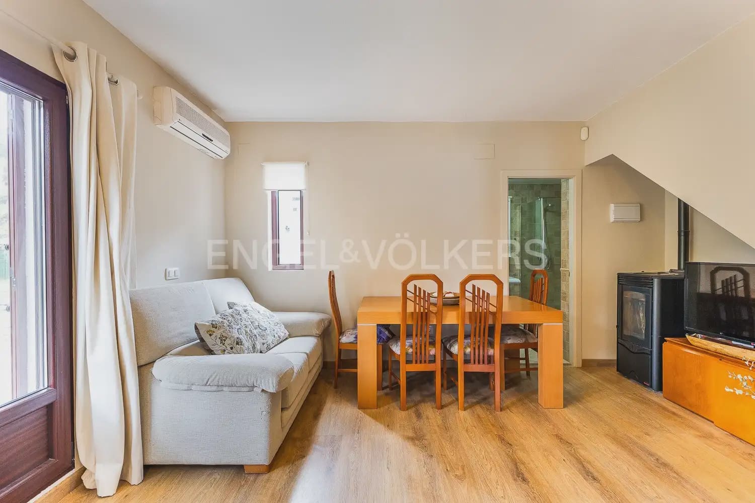 6 slaapkamer Villa te koop in Betera met zwembad garage - € 580.000 (Ref: 9965749)