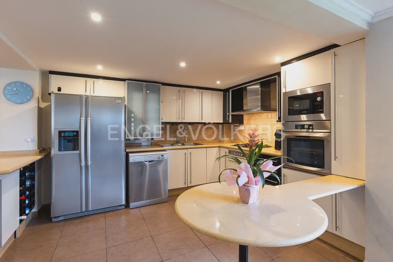 6 slaapkamer Villa te koop in Betera met zwembad garage - € 580.000 (Ref: 9965749)