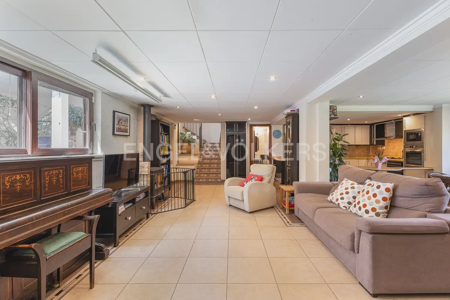 6 slaapkamer Villa te koop in Betera met zwembad garage - € 580.000 (Ref: 9965749)