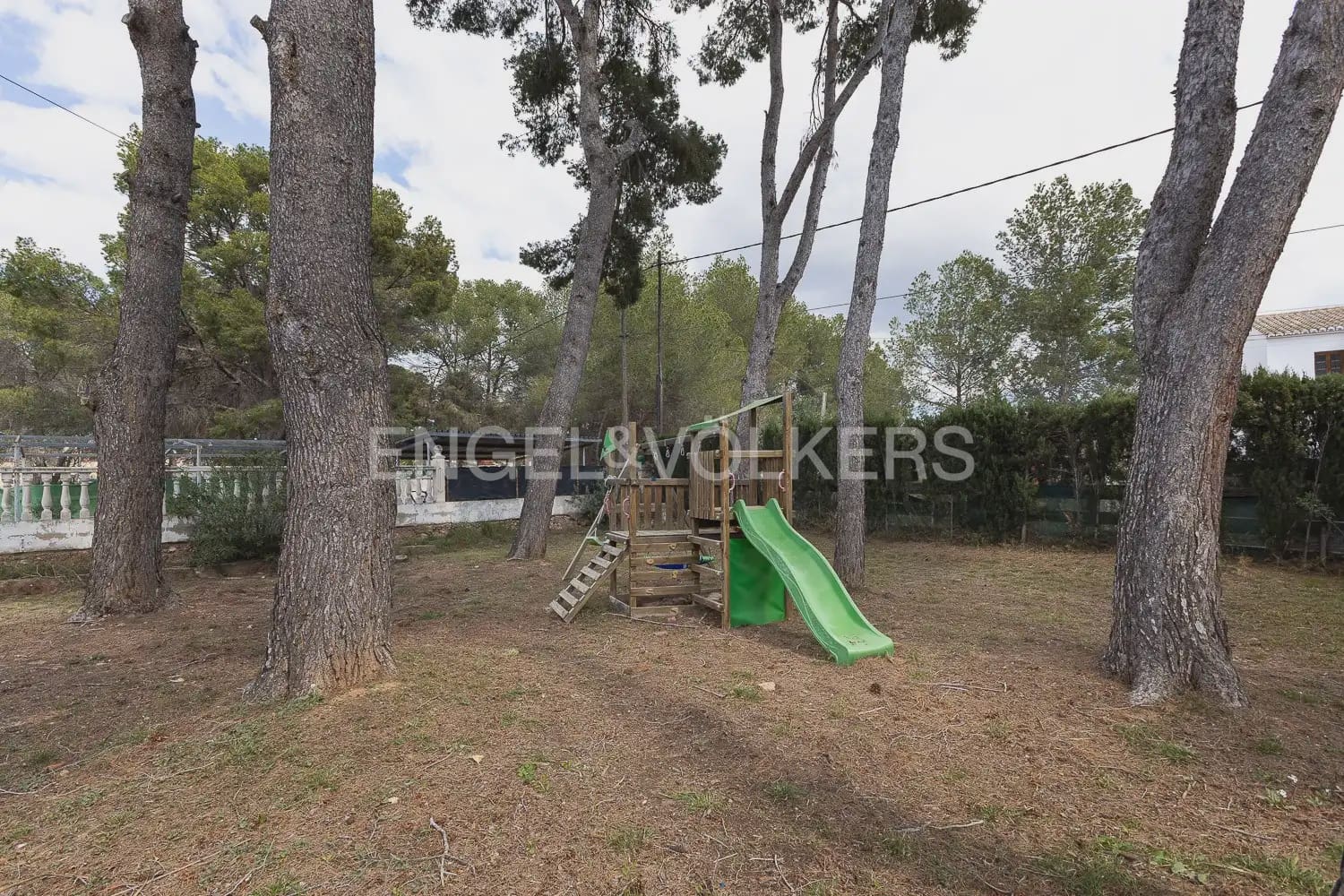 6 slaapkamer Villa te koop in Betera met zwembad garage - € 580.000 (Ref: 9965749)