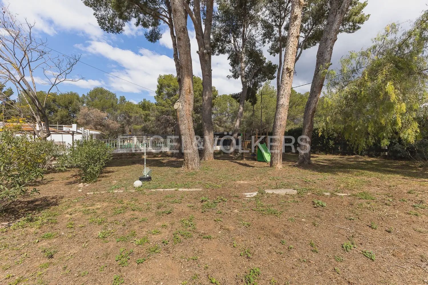6 slaapkamer Villa te koop in Betera met zwembad garage - € 580.000 (Ref: 9965749)