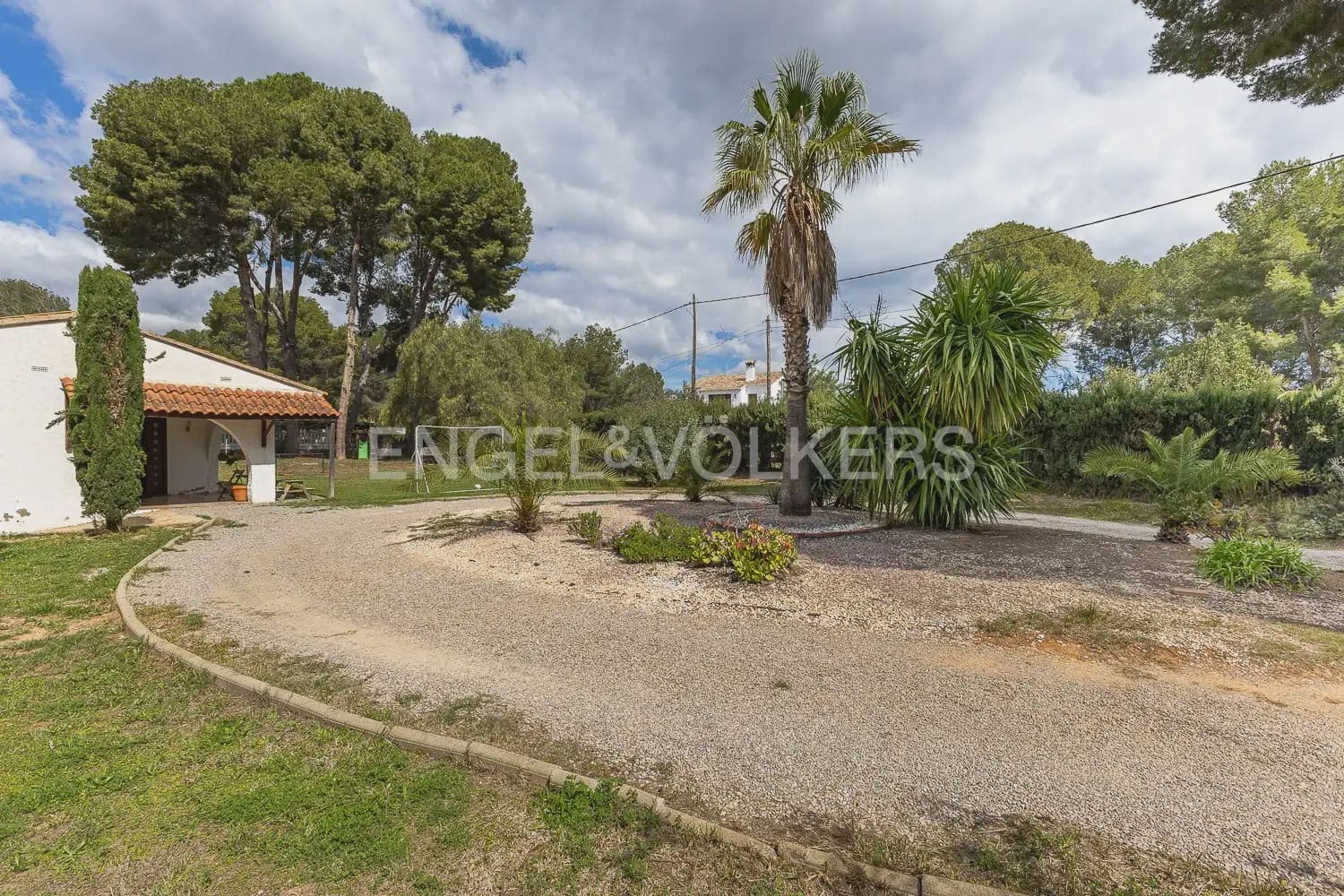 6 slaapkamer Villa te koop in Betera met zwembad garage - € 580.000 (Ref: 9965749)