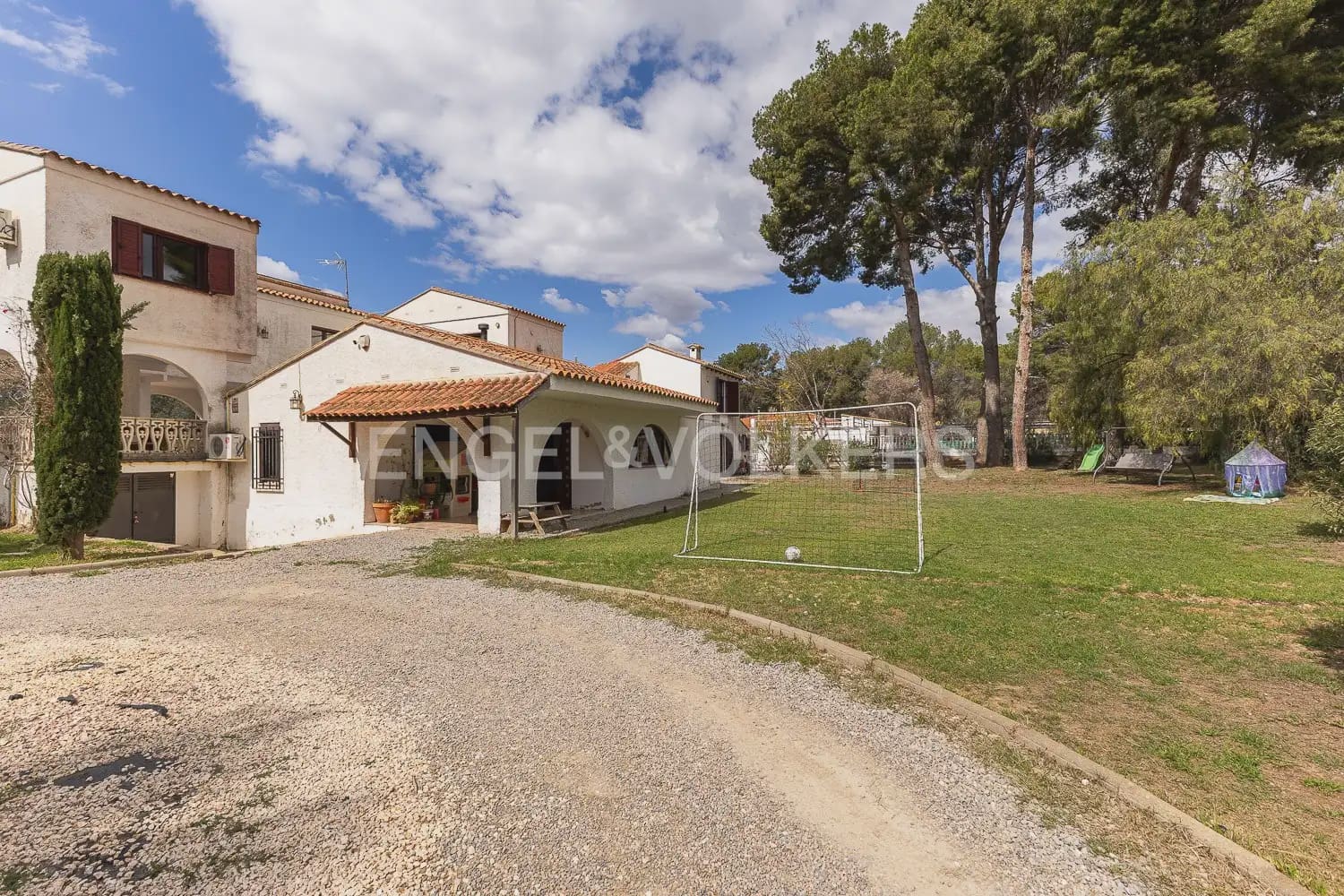 6 slaapkamer Villa te koop in Betera met zwembad garage - € 580.000 (Ref: 9965749)