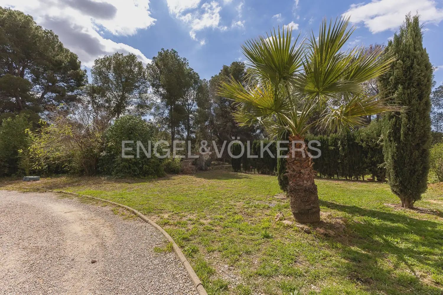6 slaapkamer Villa te koop in Betera met zwembad garage - € 580.000 (Ref: 9965749)