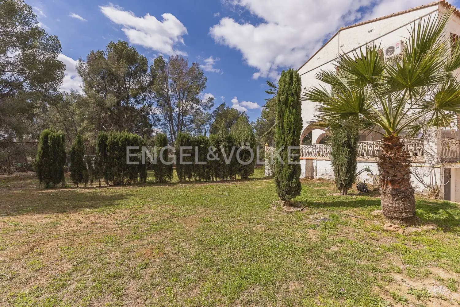 6 slaapkamer Villa te koop in Betera met zwembad garage - € 580.000 (Ref: 9965749)