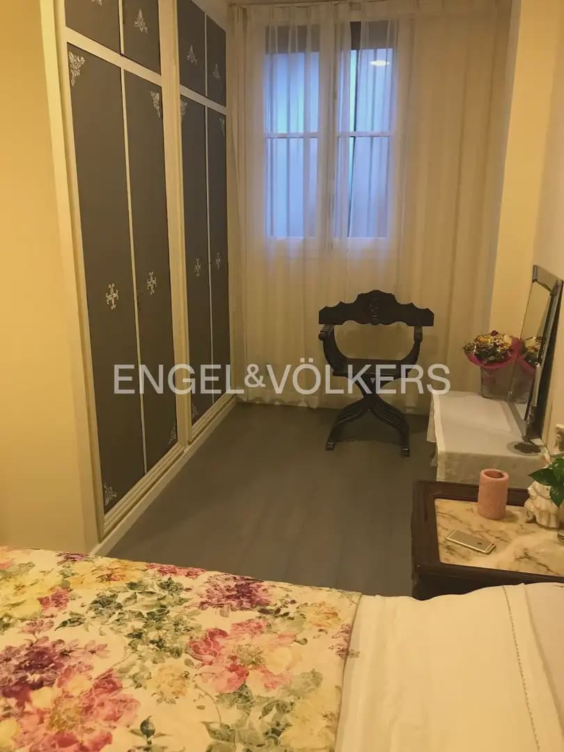 6 slaapkamer Flat te huur in Valencia stad - € 4.000 (Ref: 9965841)