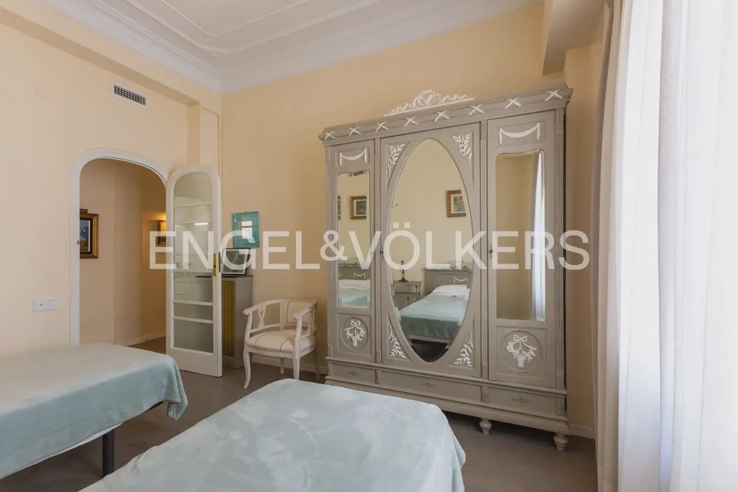 5 slaapkamer Flat te huur in Valencia stad - € 4.000 (Ref: 9965841)