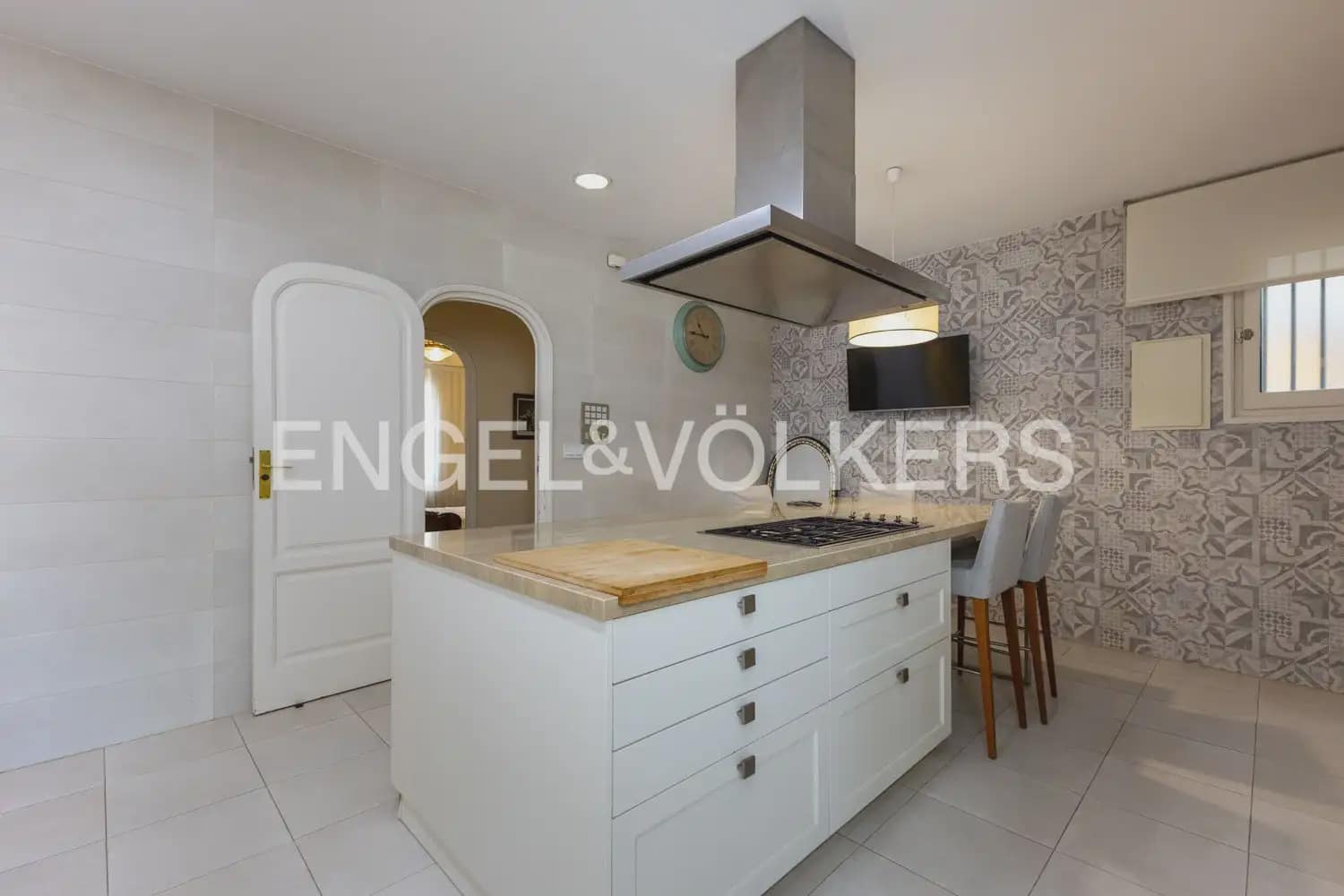 5 slaapkamer Flat te huur in Valencia stad - € 4.000 (Ref: 9965841)