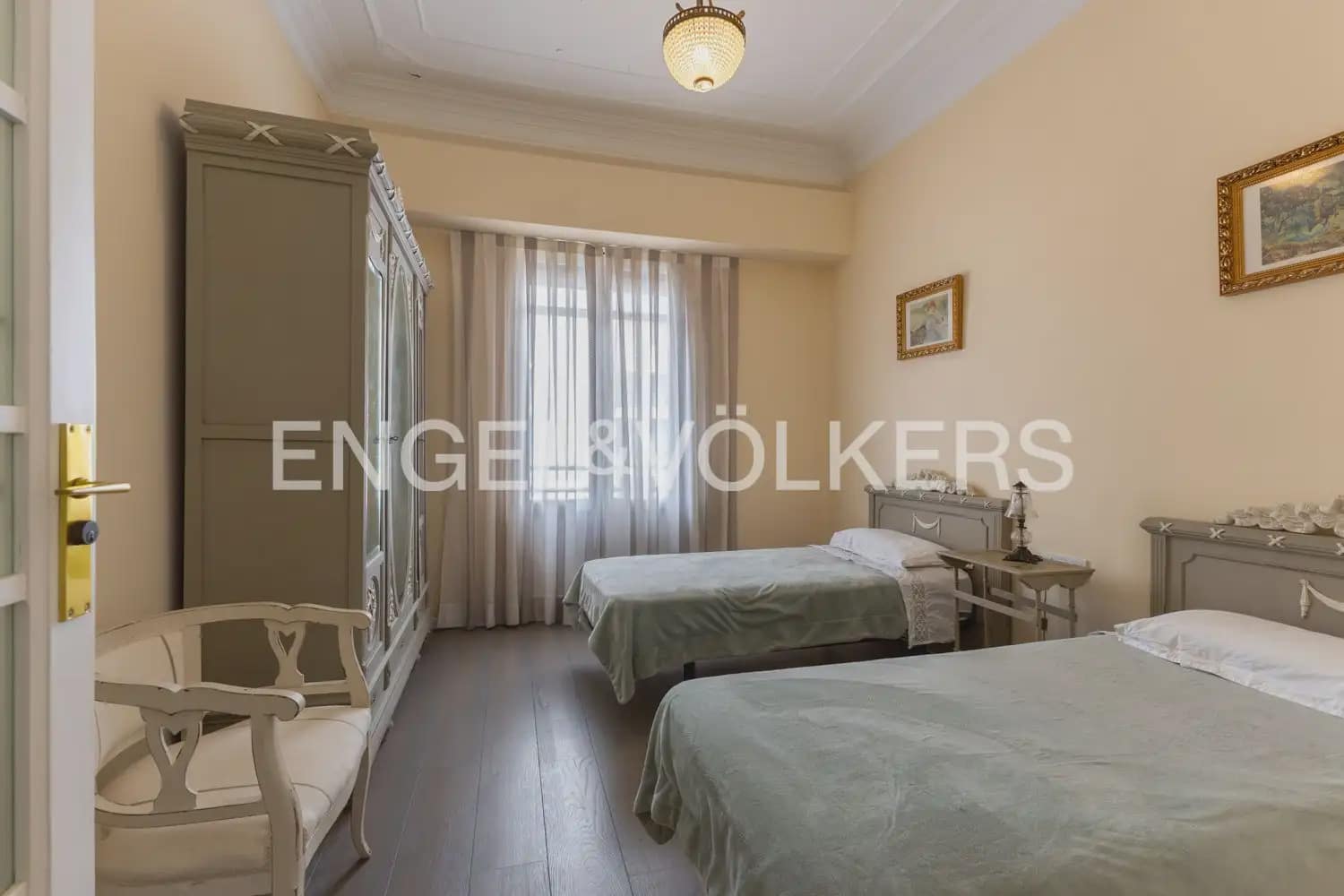 5 slaapkamer Flat te huur in Valencia stad - € 4.000 (Ref: 9965841)