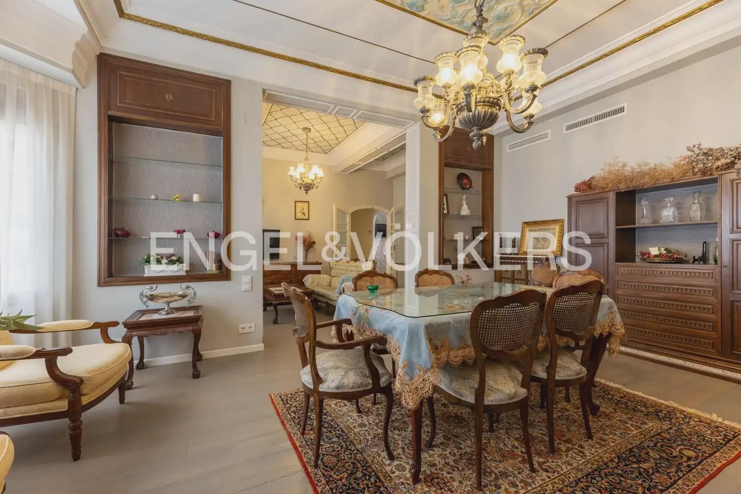 5 slaapkamer Flat te huur in Valencia stad - € 4.000 (Ref: 9965841)