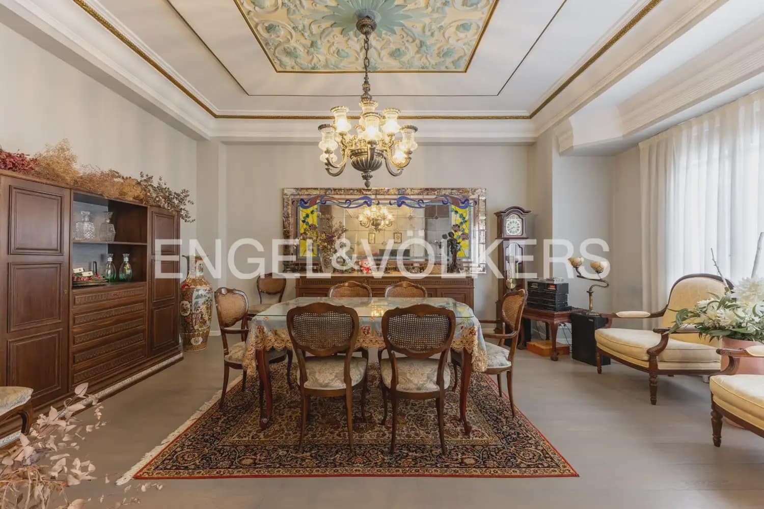 5 slaapkamer Flat te huur in Valencia stad - € 4.000 (Ref: 9965841)
