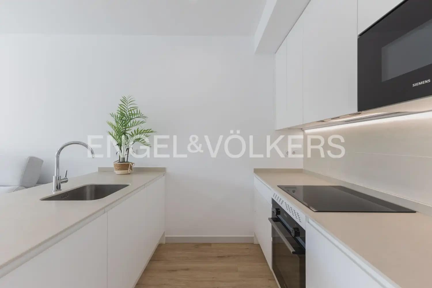 3 quarto Apartamento para arrendar em Javea / Xabia com piscina garagem - 8 000 € (Ref: 9965845)