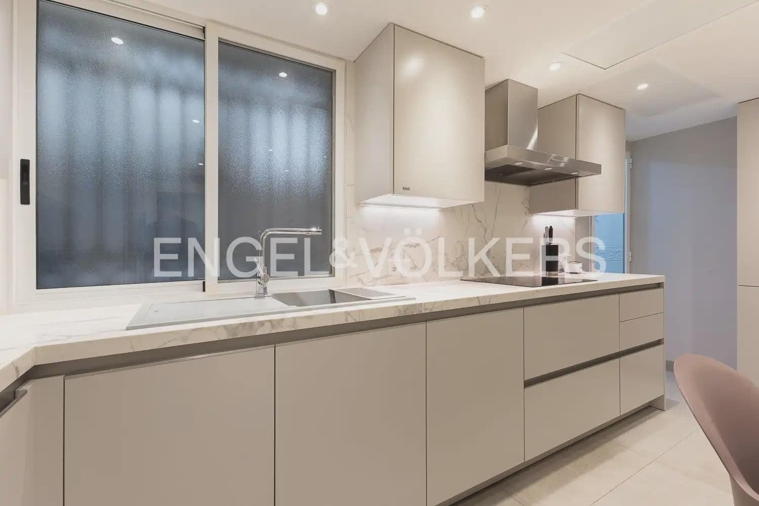Piso de 3 habitaciones en València ciudad en alquiler - 3.200 € (Ref: 9965920)