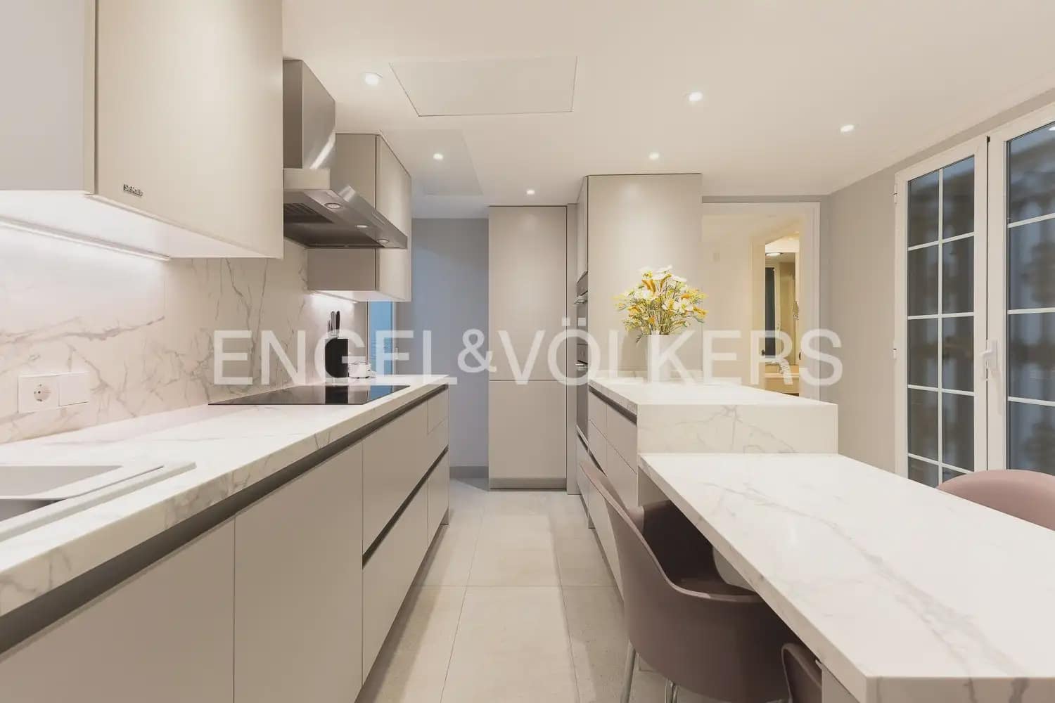 Piso de 3 habitaciones en València ciudad en alquiler - 3.200 € (Ref: 9965920)