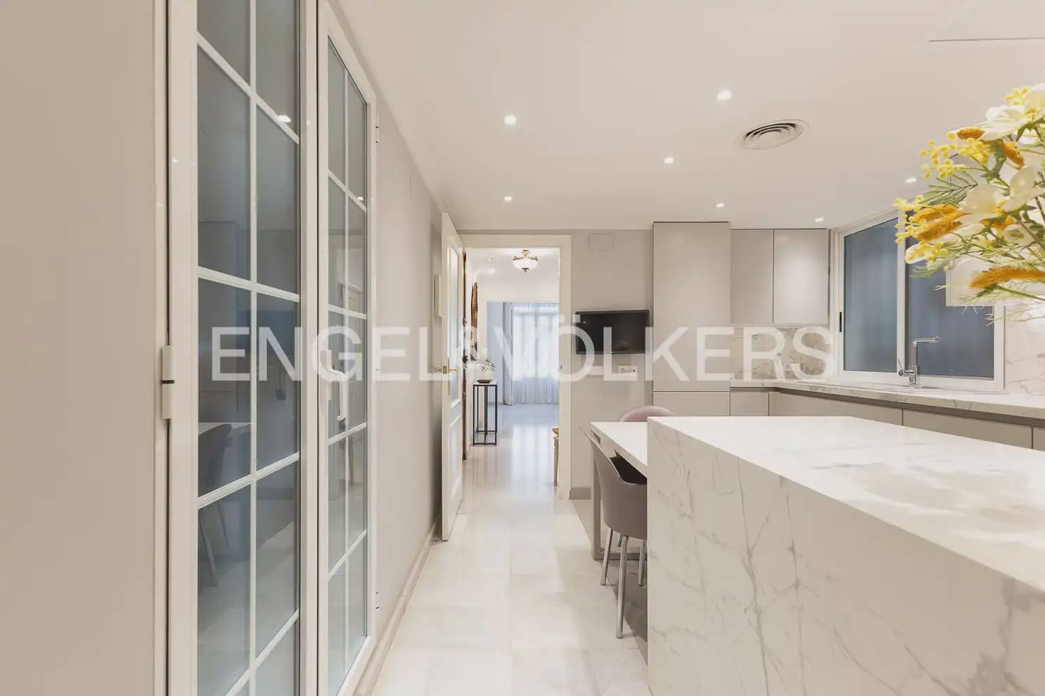 Piso de 3 habitaciones en València ciudad en alquiler - 3.200 € (Ref: 9965920)