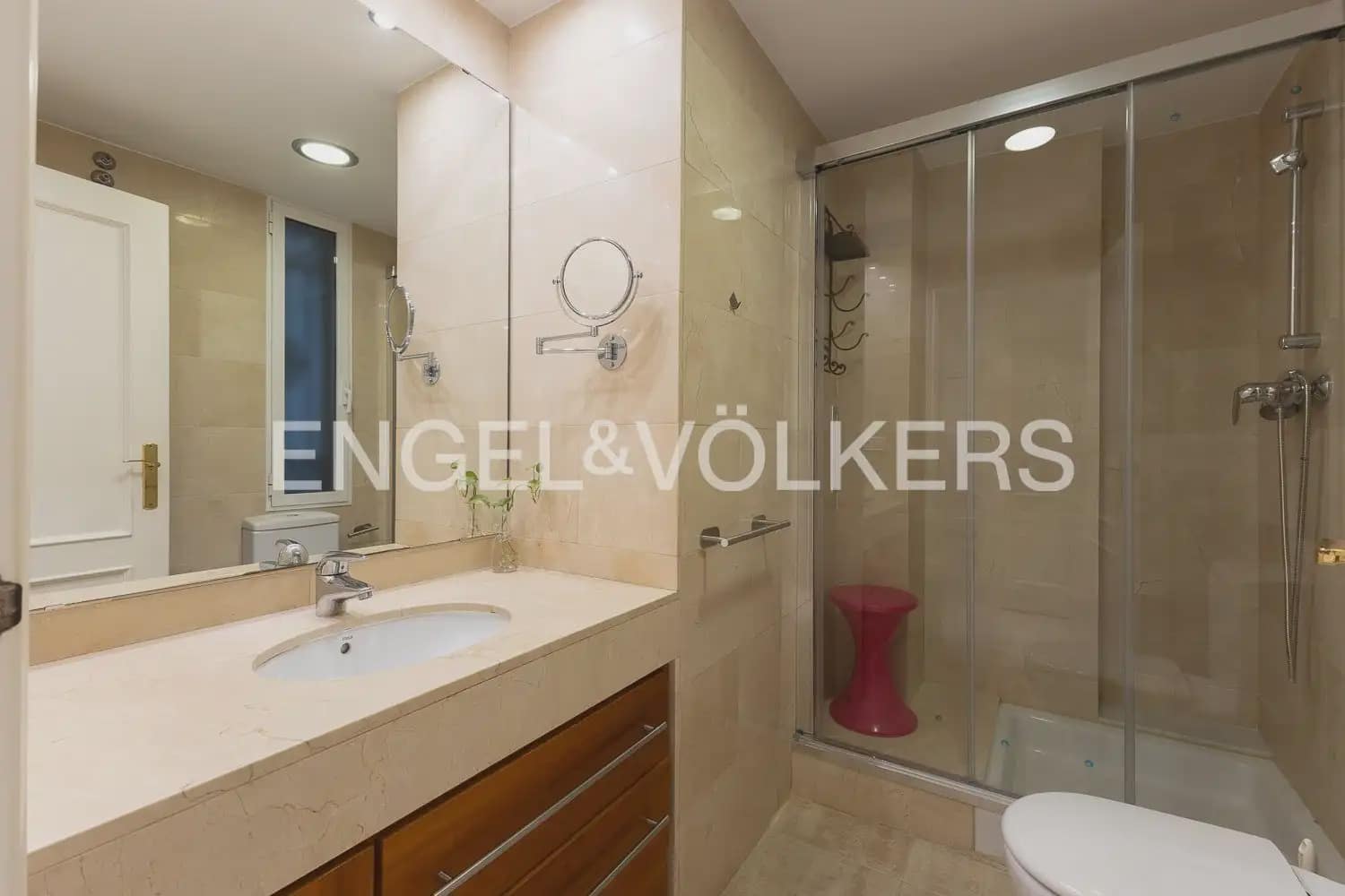 Piso de 3 habitaciones en València ciudad en alquiler - 3.200 € (Ref: 9965920)