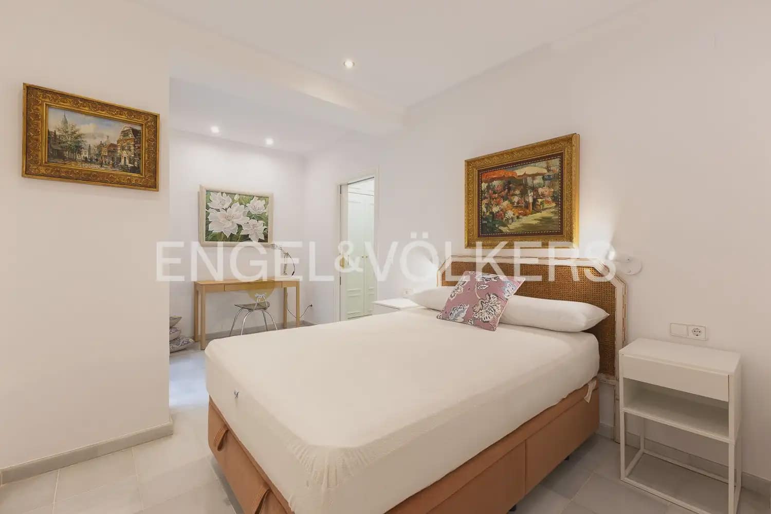 Piso de 3 habitaciones en València ciudad en alquiler - 3.200 € (Ref: 9965920)