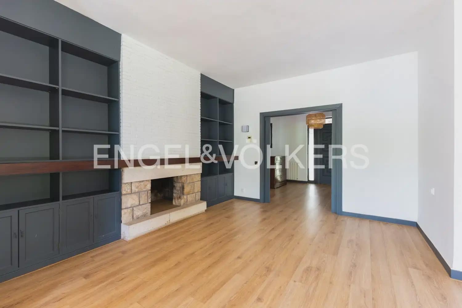 5 bedroom Villa for rent in Rocafort with pool garage - € 4,500 (Ref: 9966240)