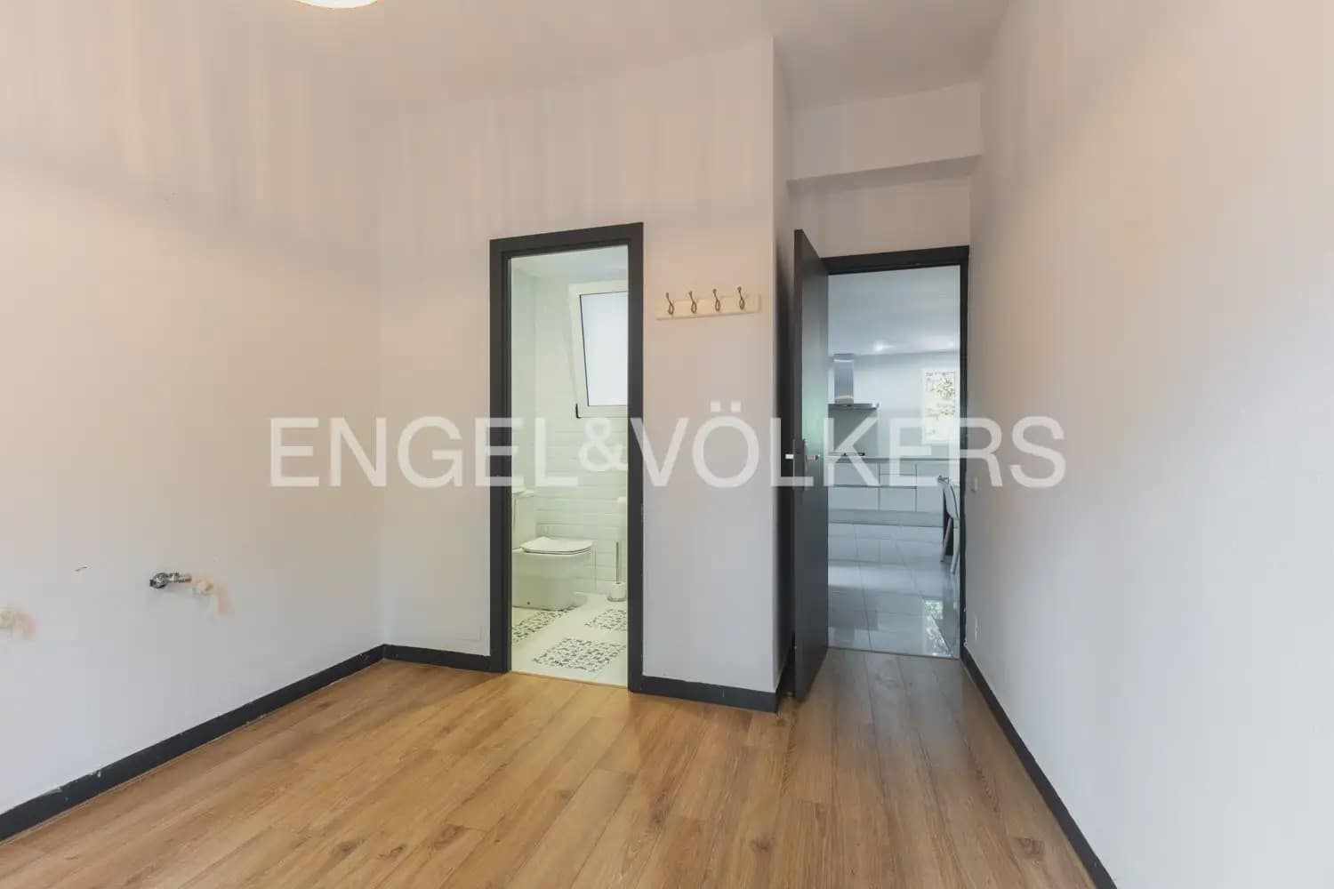 5 bedroom Villa for rent in Rocafort with pool garage - € 4,500 (Ref: 9966240)