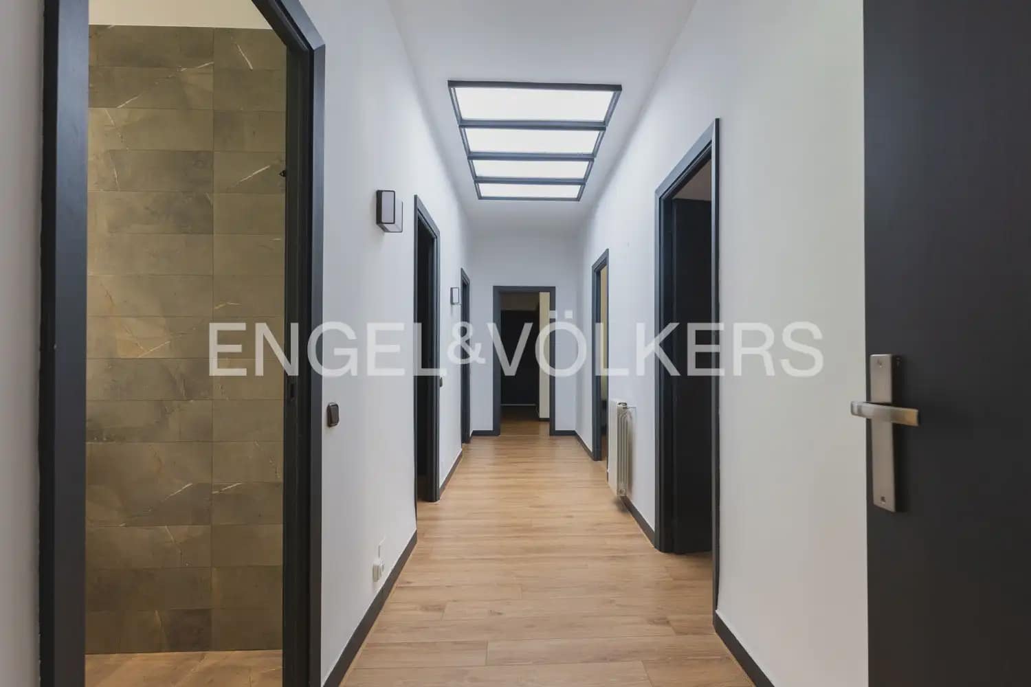 5 bedroom Villa for rent in Rocafort with pool garage - € 4,500 (Ref: 9966240)