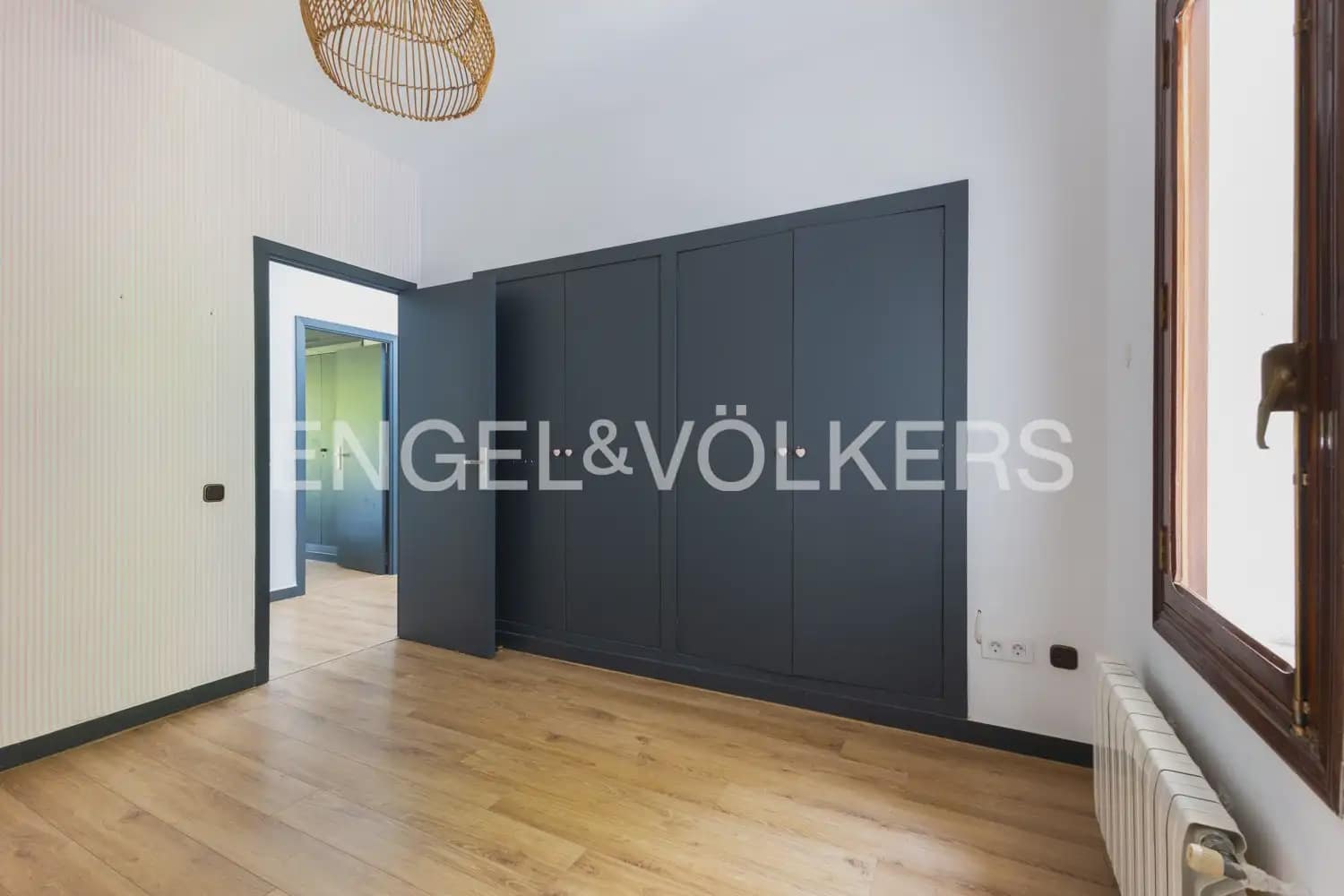 5 bedroom Villa for rent in Rocafort with pool garage - € 4,500 (Ref: 9966240)