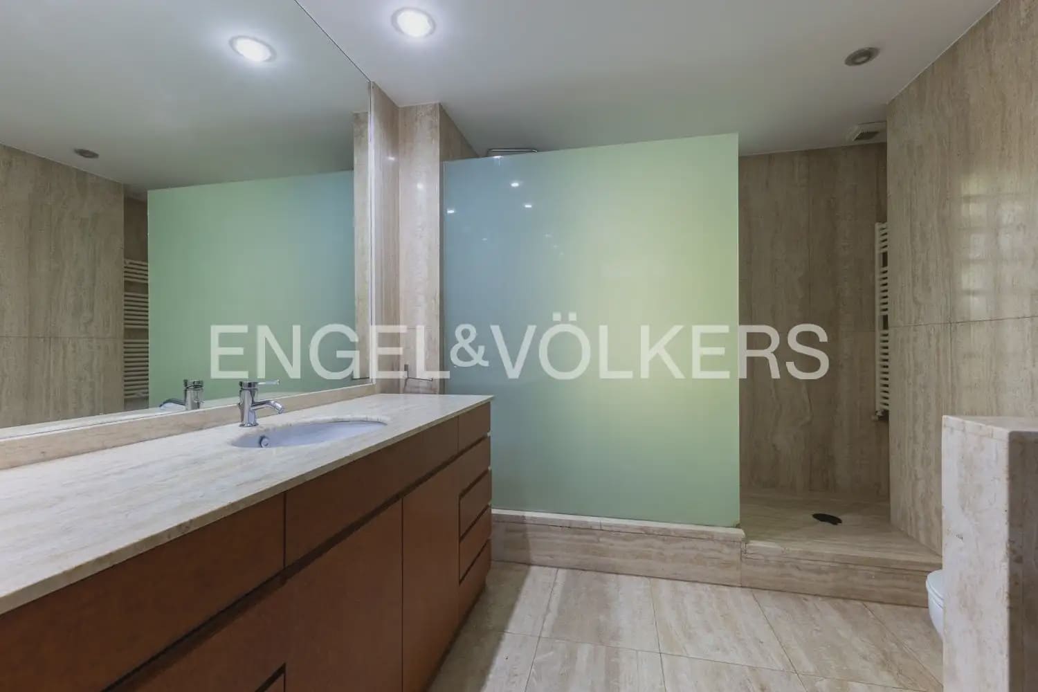 5 bedroom Villa for rent in Rocafort with pool garage - € 4,500 (Ref: 9966240)