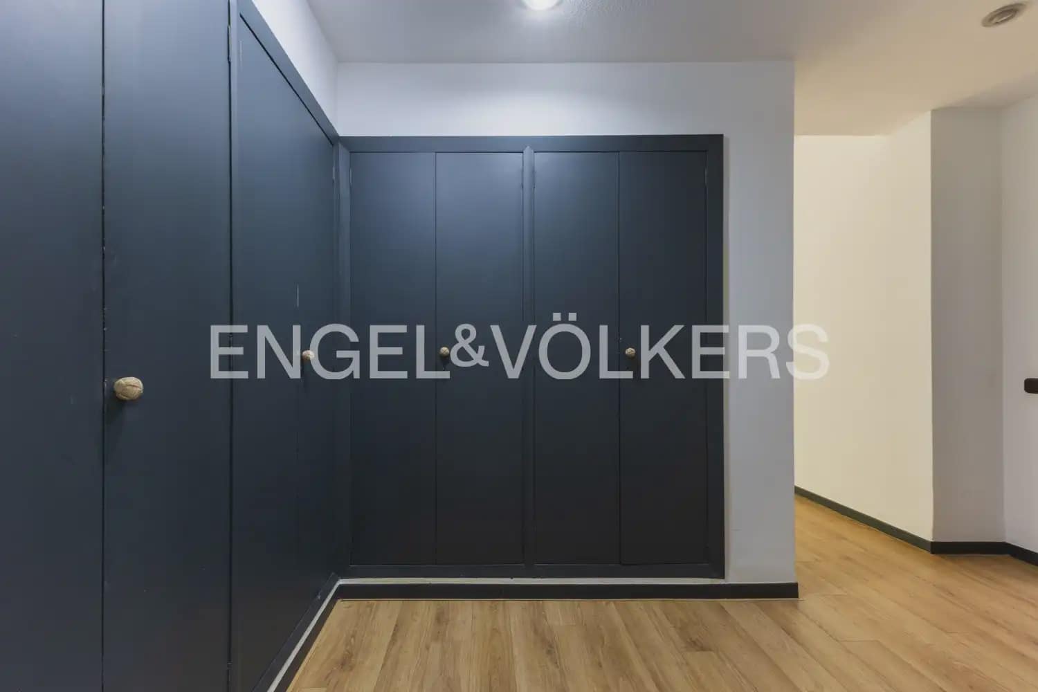 5 bedroom Villa for rent in Rocafort with pool garage - € 4,500 (Ref: 9966240)