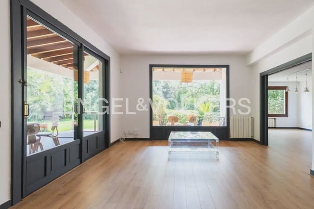 5 camera da letto Villa da affittare in Rocafort con piscina garage - 4.500 € (Rif: 9966240)