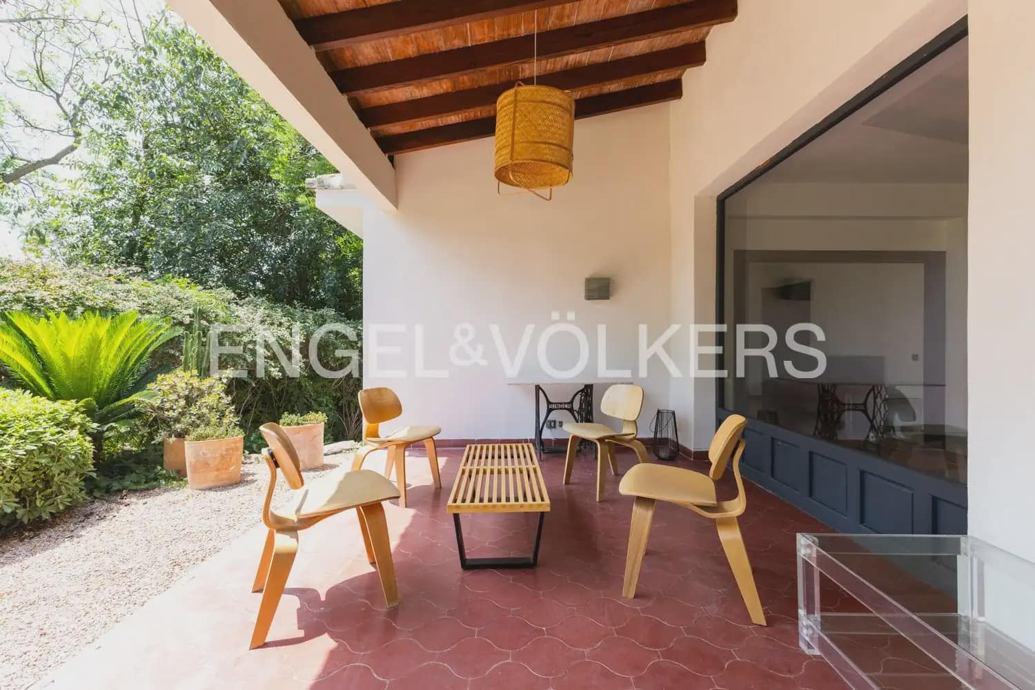 5 bedroom Villa for rent in Rocafort with pool garage - € 4,500 (Ref: 9966240)
