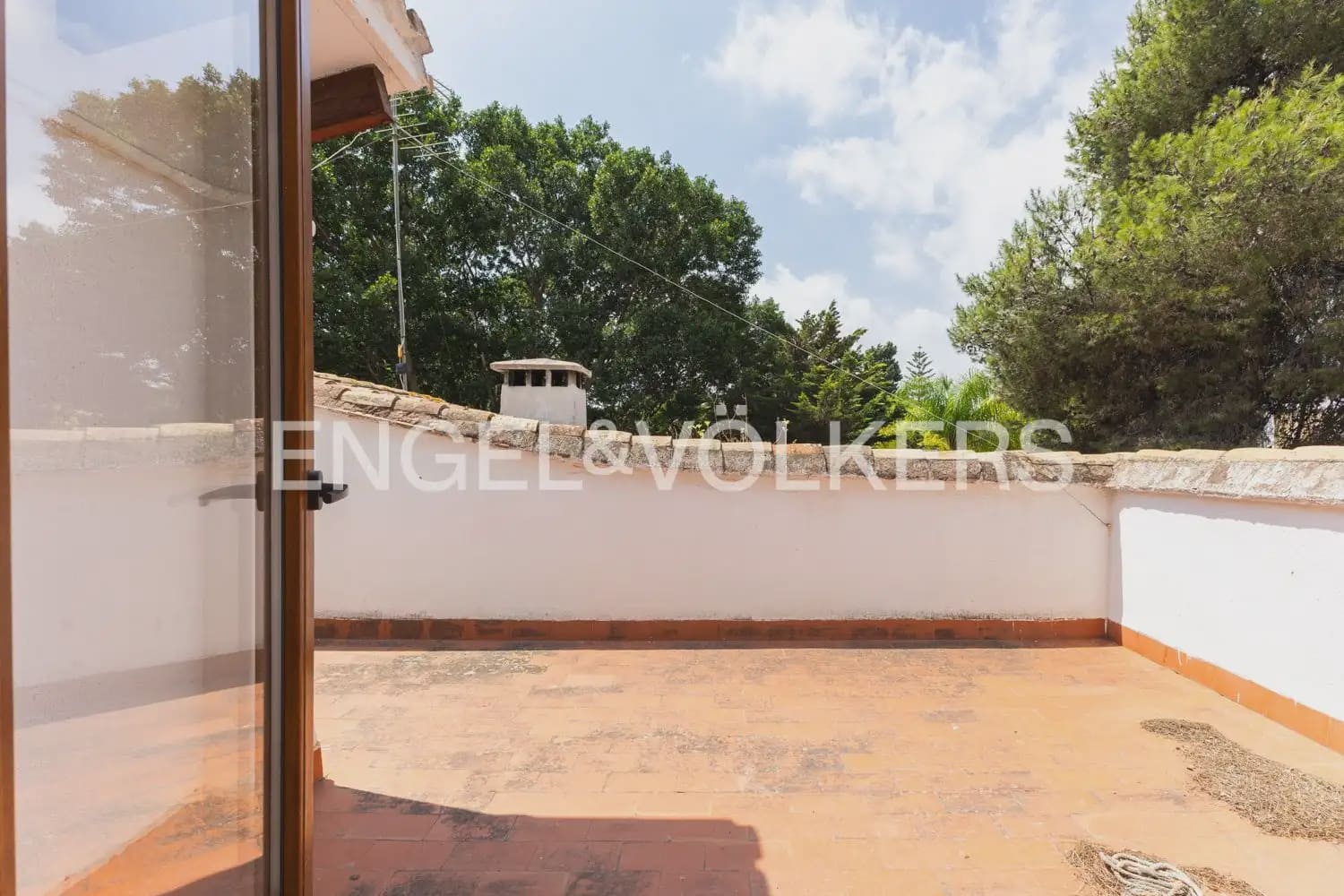 5 bedroom Villa for rent in Rocafort with pool garage - € 4,500 (Ref: 9966240)