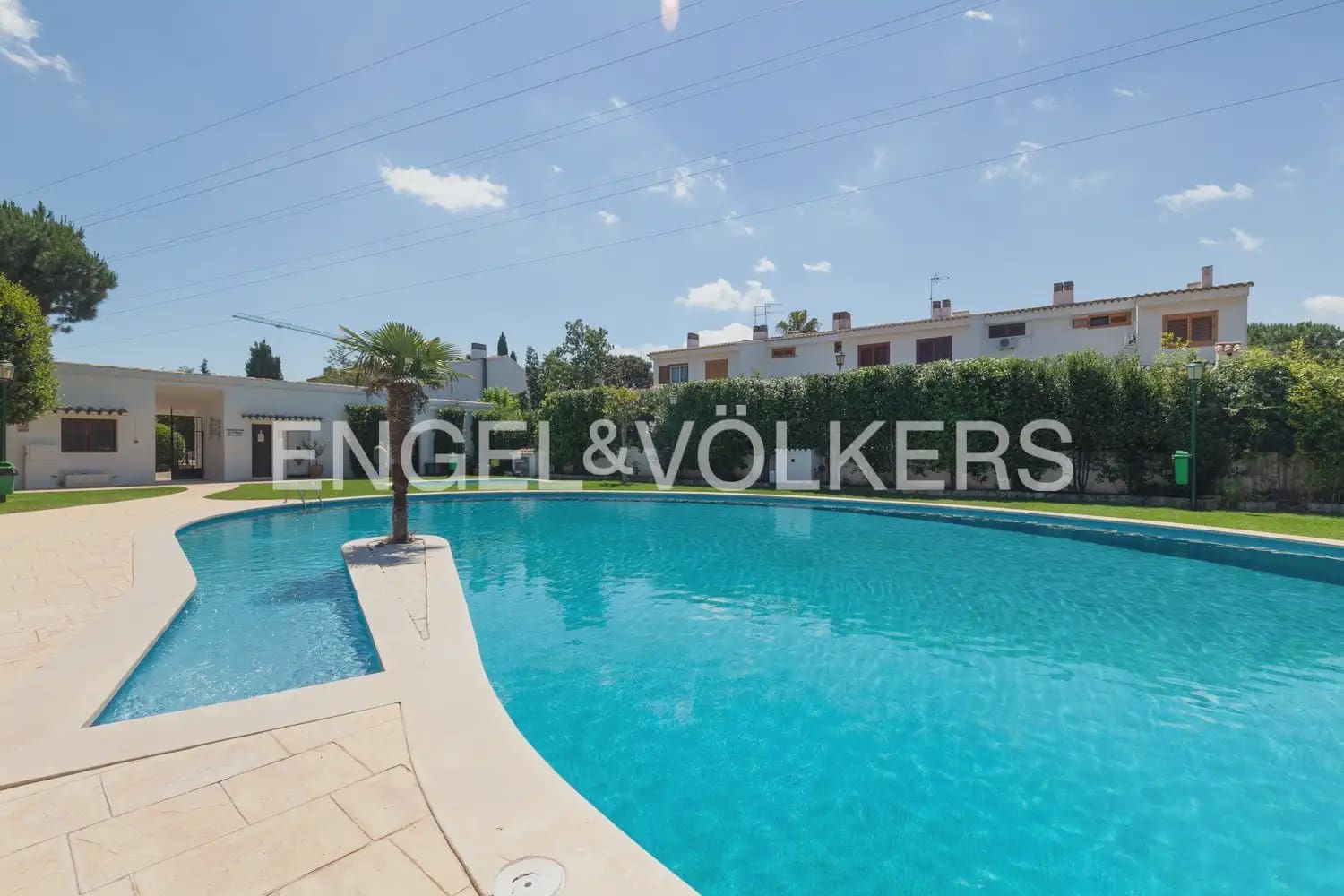 5 bedroom Villa for rent in Rocafort with pool garage - € 4,500 (Ref: 9966240)