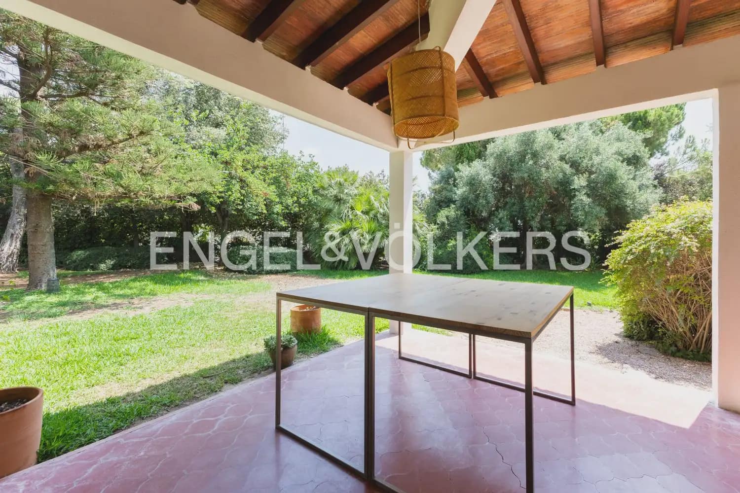 5 bedroom Villa for rent in Rocafort with pool garage - € 4,500 (Ref: 9966240)