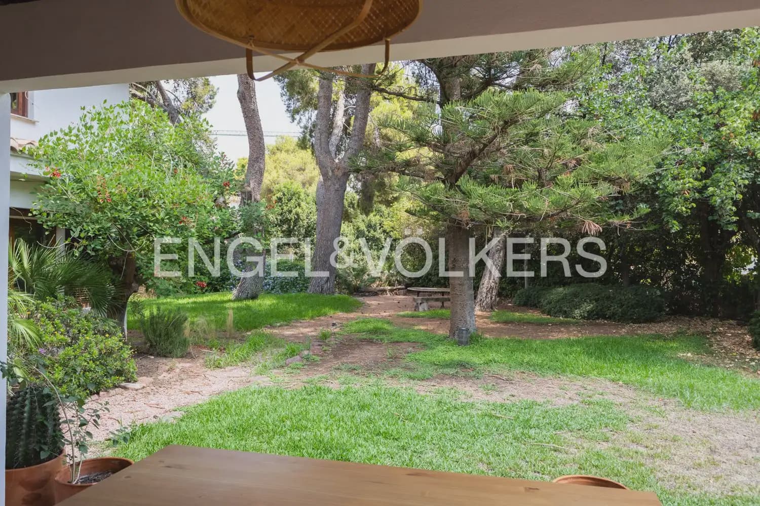 5 bedroom Villa for rent in Rocafort with pool garage - € 4,500 (Ref: 9966240)