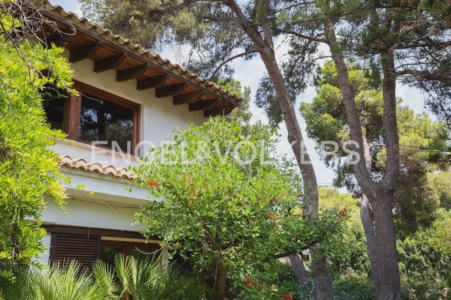 5 bedroom Villa for rent in Rocafort with pool garage - € 4,500 (Ref: 9966240)
