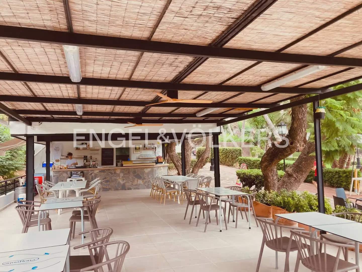 5 camera da letto Villa da affittare in Rocafort con piscina garage - 4.500 € (Rif: 9966240)