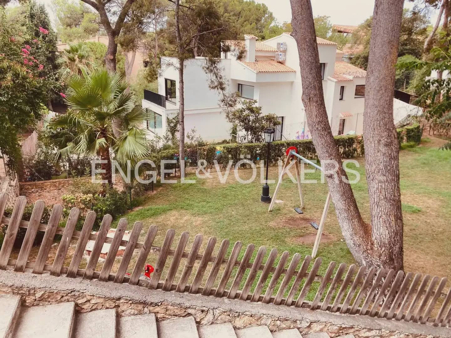 5 camera da letto Villa da affittare in Rocafort con piscina garage - 4.500 € (Rif: 9966240)