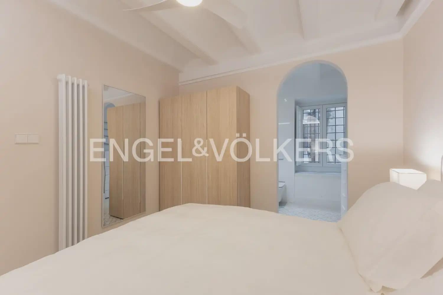 4 Zimmer Wohnung zu vermieten in Valencia Stadt - 3.500 € (Ref: 9968629)